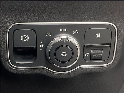 2022 Mercedes-BENZ GLB — миниатюра 20