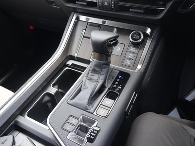 صورة مصغرة 57 لـ 2025 Lexus GX