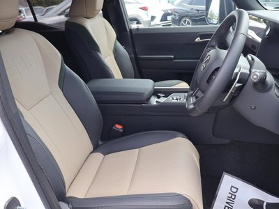 صورة مصغرة 44 لـ 2025 Lexus GX
