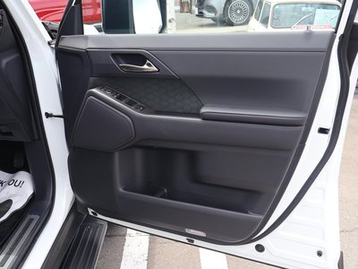 صورة مصغرة 28 لـ 2025 Lexus GX