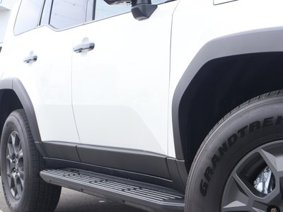 2025 Lexus GX photo 9