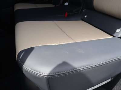 صورة مصغرة 39 لـ 2025 Lexus GX