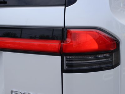 صورة مصغرة 20 لـ 2025 Lexus GX