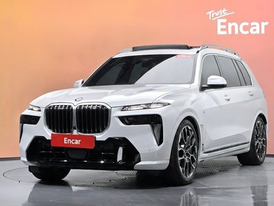 2025 BMW X7 照片 1