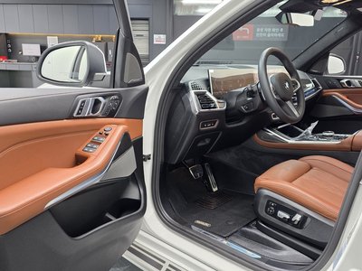 2025 BMW X7 — миниатюра 13