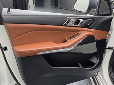 2025 BMW X7 — миниатюра 14