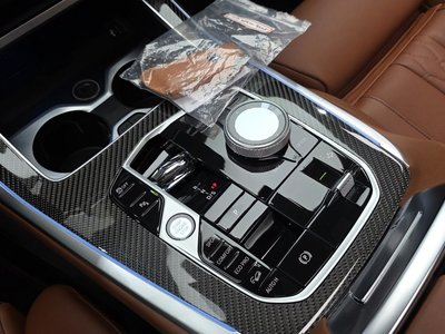 2025 BMW X7 — миниатюра 12