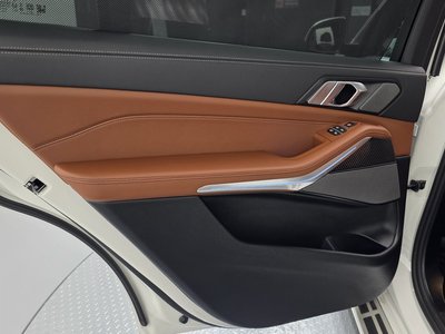 2025 BMW X7 — миниатюра 15