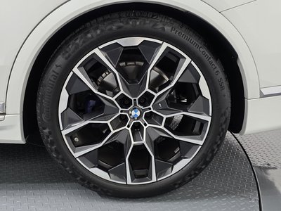 2025 BMW X7 照片 8