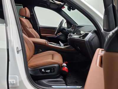 2025 BMW X7 — миниатюра 16