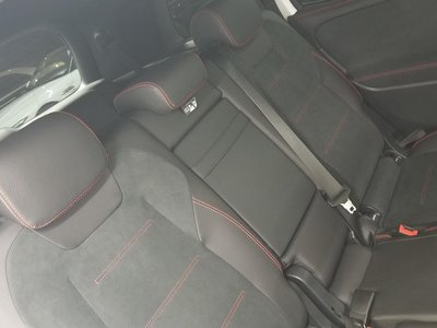 2025 Mercedes-BENZ GLB — миниатюра 17