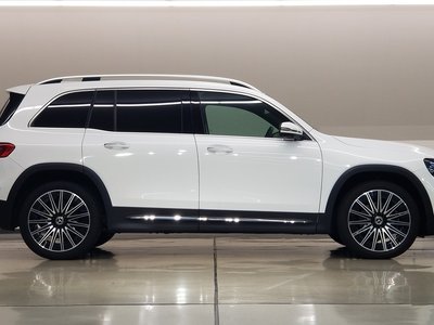 صورة 4 لـ 2025 Mercedes-BENZ GLB
