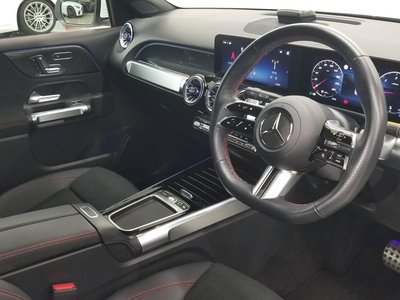 صورة 10 لـ 2025 Mercedes-BENZ GLB