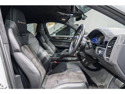 صورة 3 لـ 2022 Porsche CAYENNE