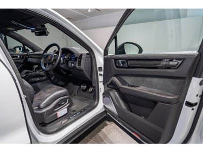 2022 Porsche CAYENNE — миниатюра 14