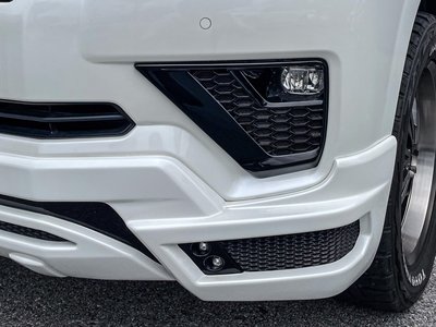 TOYOTA LAND CRUISER PRADO - 8