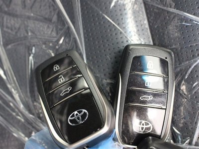 TOYOTA LAND CRUISER 300 - 5