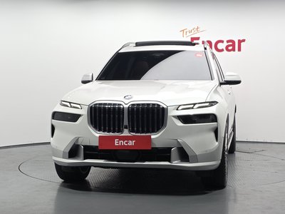صورة 2 لـ 2023 BMW X7