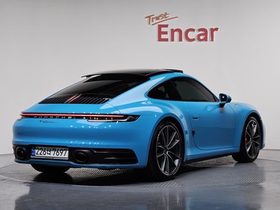 PORSCHE 911 - 4