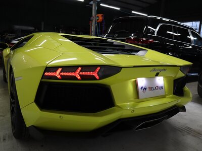 LAMBORGHINI AVENTADOR - 2