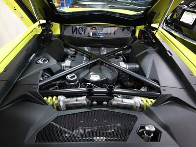 LAMBORGHINI AVENTADOR - 3