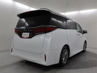 2024 Toyota ALPHARD photo 4
