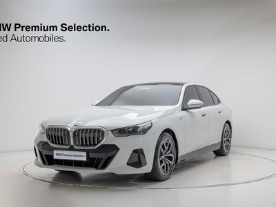 BMW 5 SERIES - 1
