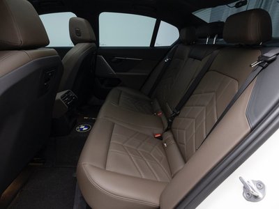 BMW 5 SERIES - 10