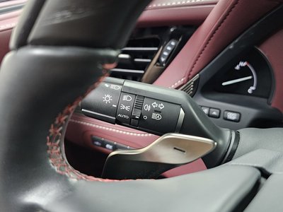 2023 Lexus LS — миниатюра 29