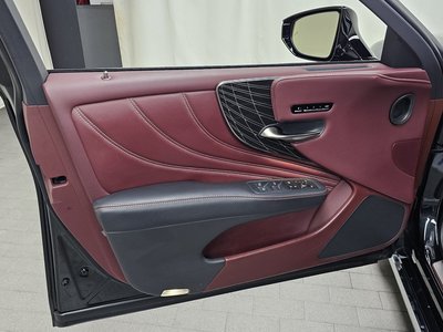 2023 Lexus LS — миниатюра 14