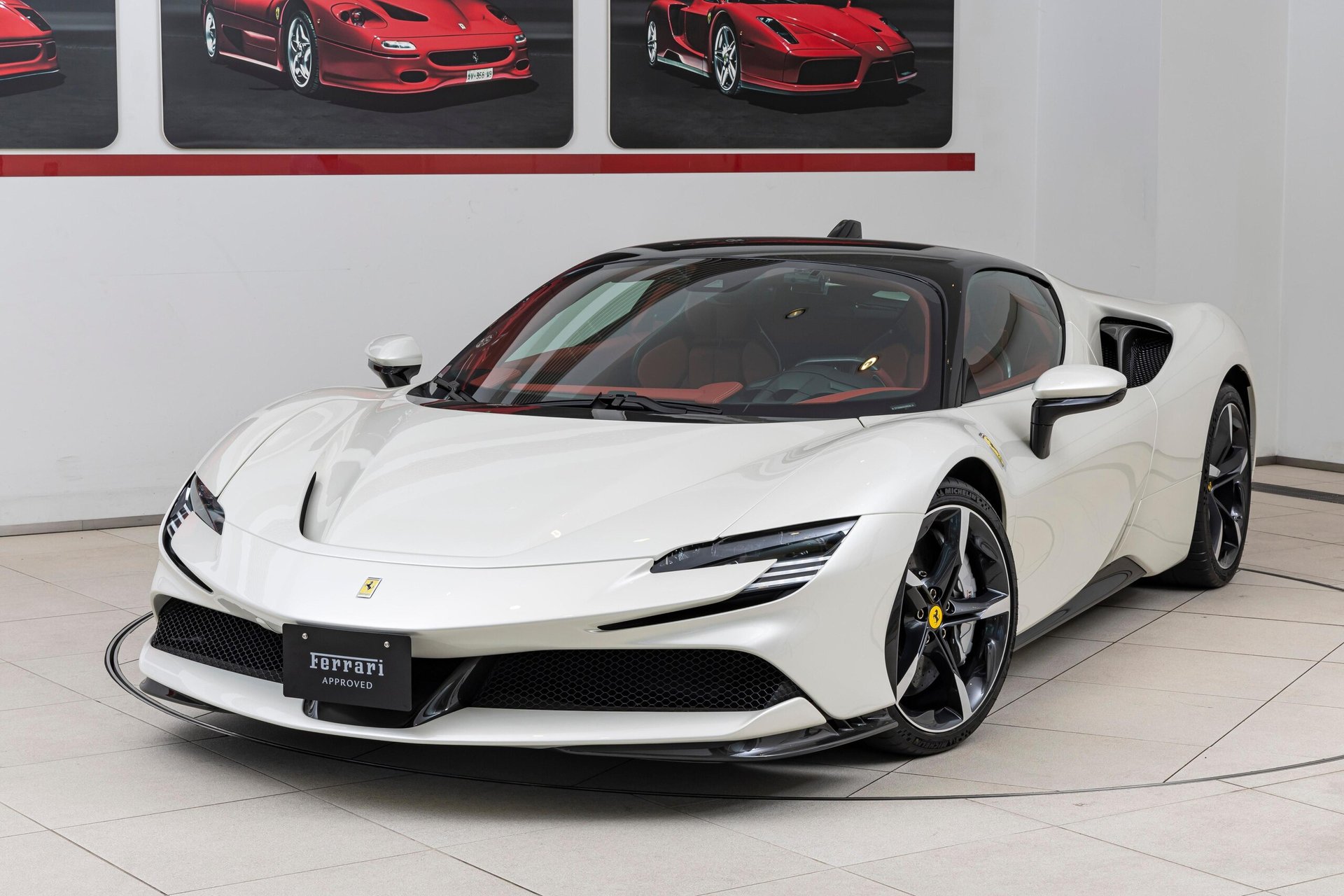 FERRARI SF90 STRADALE - View 1