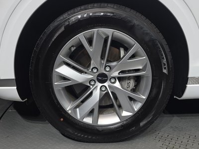 2025 Genesis GV70 photo 6