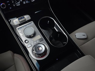 2025 Genesis GV70 photo 9