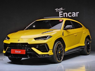 LAMBORGHINI URUS - 1