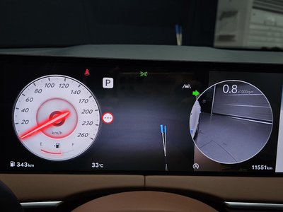2026 Genesis GV70 — миниатюра 11