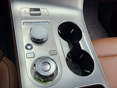 2026 Genesis GV70 — миниатюра 12