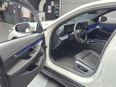 2024 BMW 5 SERIES — миниатюра 13