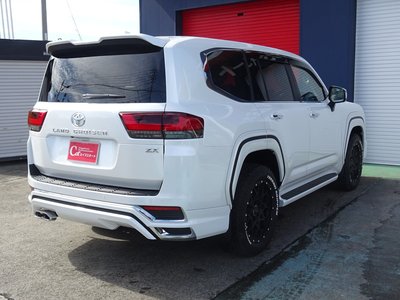 TOYOTA LAND CRUISER 300 - 6