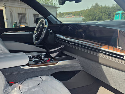 CADILLAC ESCALADE - 10