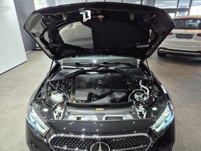 MERCEDES-BENZ E-CLASS - 7