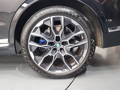2025 BMW X7 photo 8