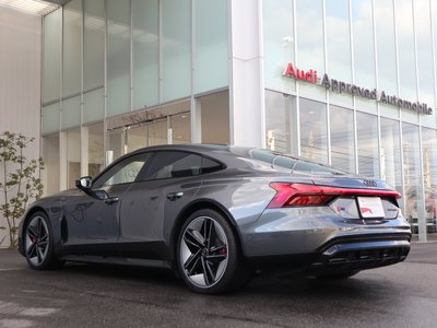 AUDI RS E-TRON GT - 8