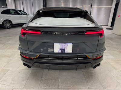 LAMBORGHINI URUS - 6