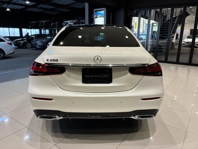 MERCEDES-BENZ E-CLASS - 6