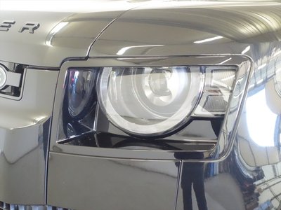 LAND ROVER DEFENDER - 8