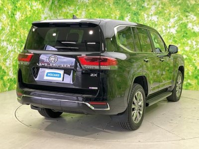 TOYOTA LAND CRUISER 300 - 3