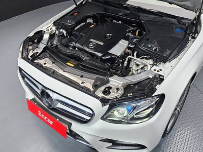 MERCEDES-BENZ E-CLASS - 7