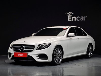 MERCEDES-BENZ E-CLASS - 1
