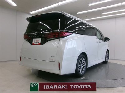 2023 Toyota ALPHARD — фото 3