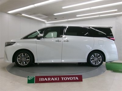 2023 Toyota ALPHARD — фото 2